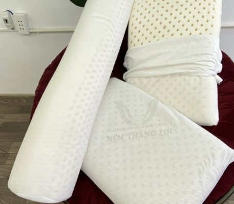 GỐI CAO SU THIÊN NHIÊN THẮNG LỢI ÁO GẤM